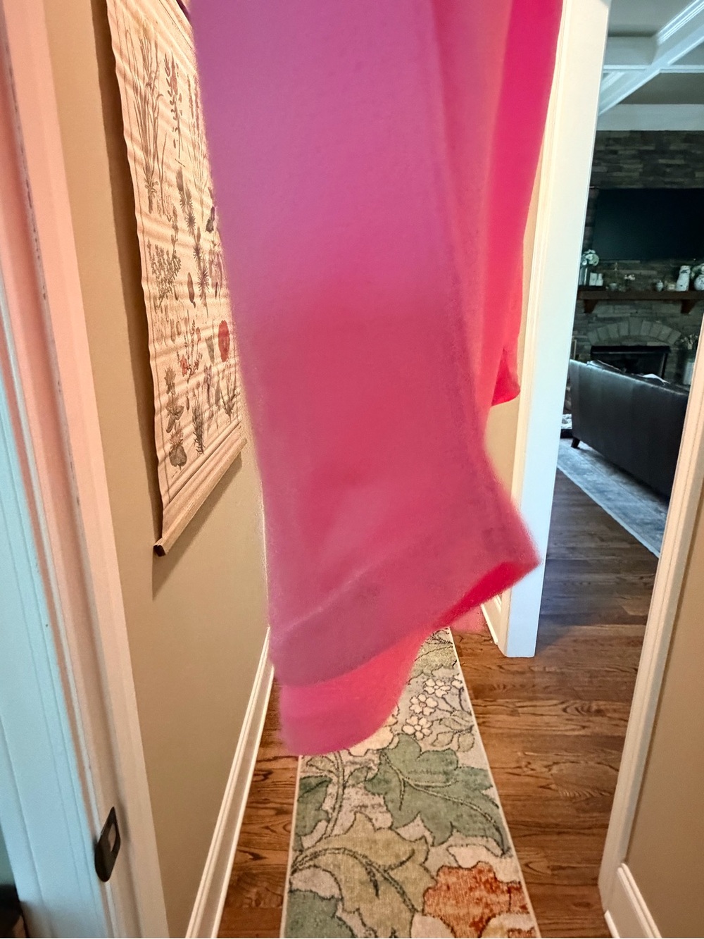 SSYS Hot Pink V-Neck Sleeveless Tank Top with ruffle collar - Picture 4 of 8